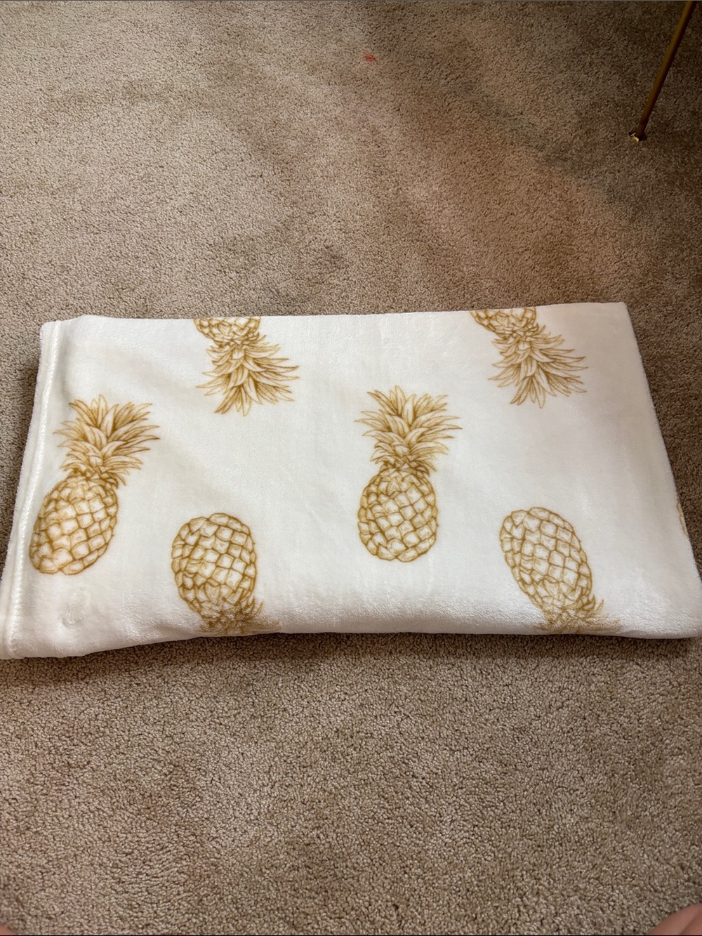 Royal Standard Pineapple Print Blanket
